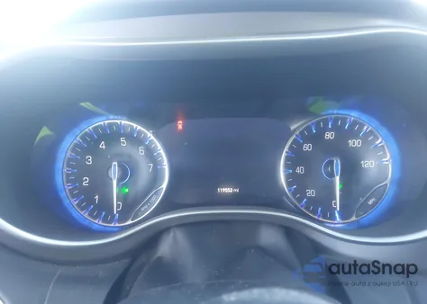 2020 Chrysler Pacifica Touring L z USA, uszkodzony, nr VIN 2C4RC1BG3LR177425